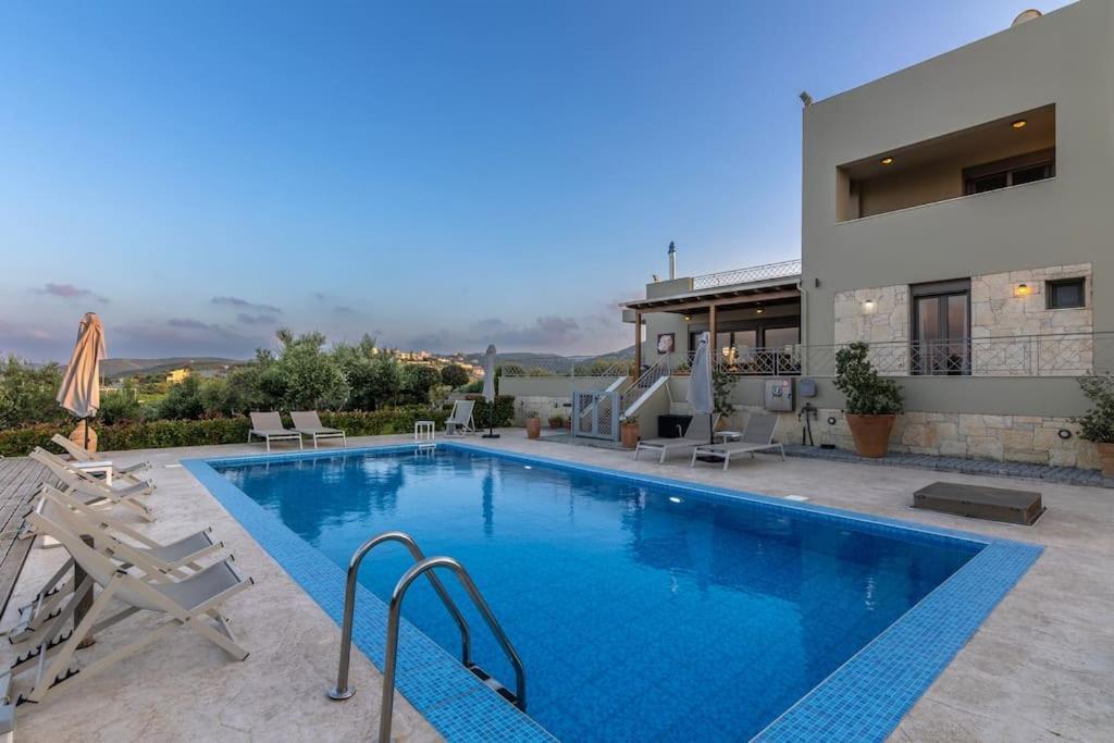 Villa Luna Skalanion Buitenkant foto